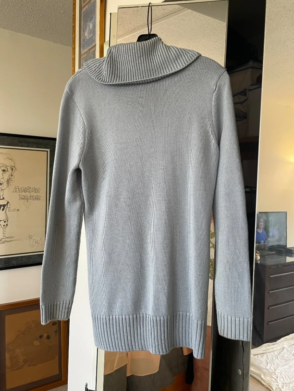 pullover sweater - Picture 2 of 2